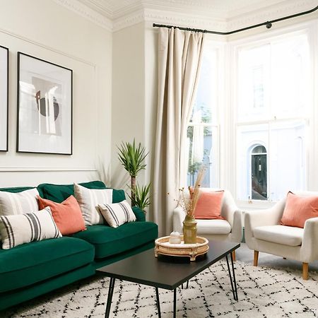 New Luxury For 2024 - Central Plymouth House - Sleeps 10 - Access To Plymouth Town - Close To The Barbican - Pets Welcome - Parking Available - By Luxe Living By Sophia エクステリア 写真