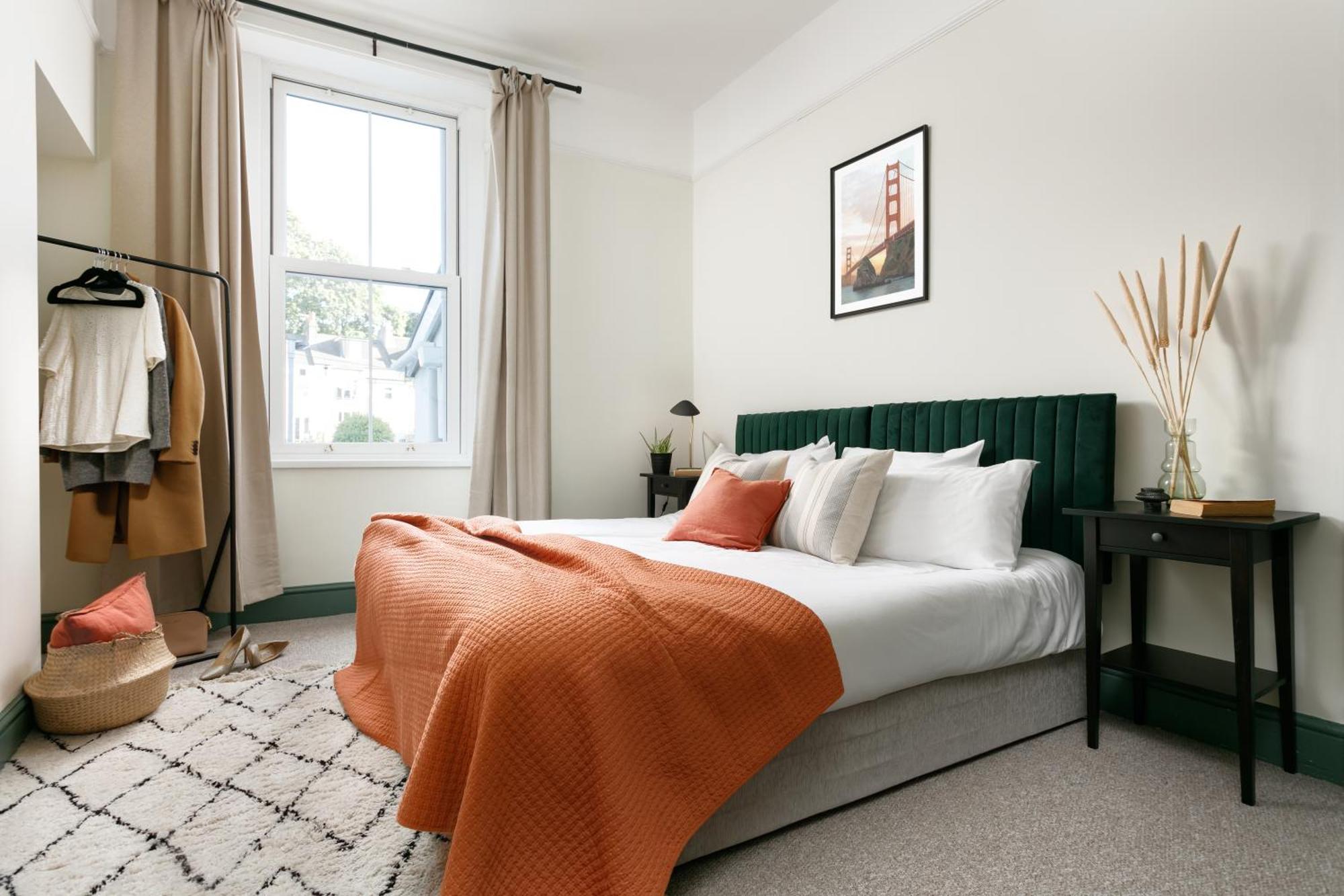 New Luxury For 2024 - Central Plymouth House - Sleeps 10 - Access To Plymouth Town - Close To The Barbican - Pets Welcome - Parking Available - By Luxe Living By Sophia エクステリア 写真